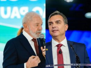 Lula e Flávio têm empate técnico no primeiro turno em pesquisa Futura/Apex