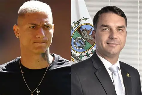 Jogador Richarlison acusa Flávio Bolsonaro de tomar ilha avaliada em R$ 10 milhões